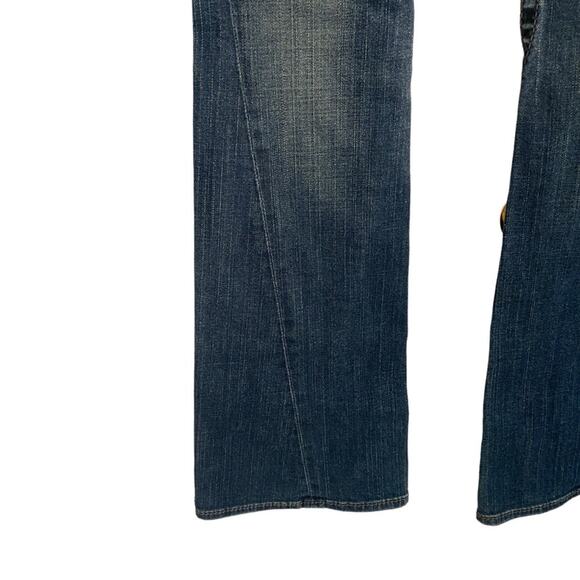 True Religion Jeans Women's Blue Denim Seamed Flare Crystal Buttons Jeans Sz 28 - Picture 2 of 11